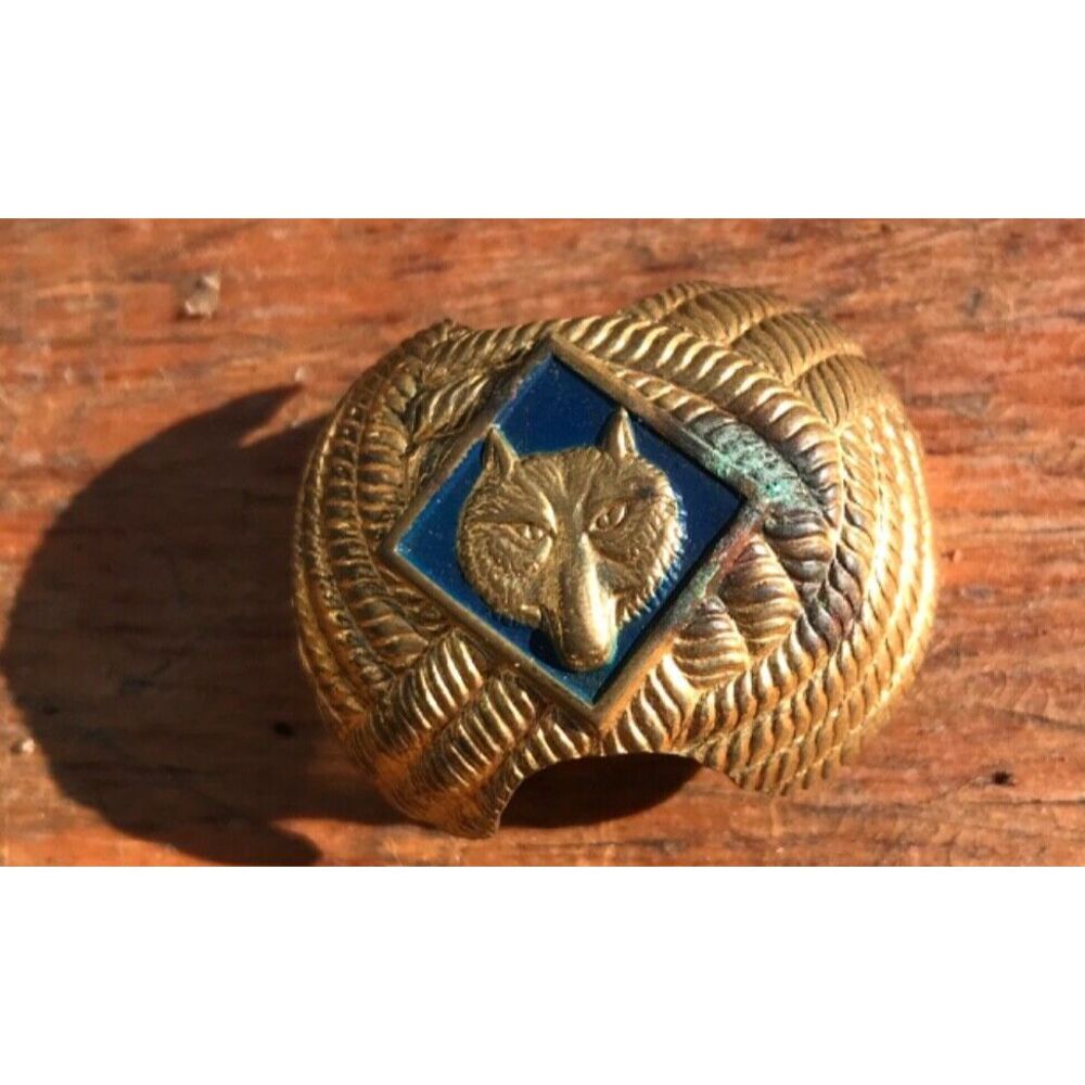 BOY CUB SCOUT Blue Enamel Gold Tone Metal‎ WOLF Scarf Slide NECKERCHIEF Vintage